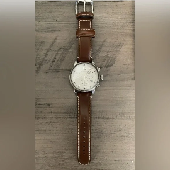 Burberry Watch Women’s or Men’s - Picture 2 of 9